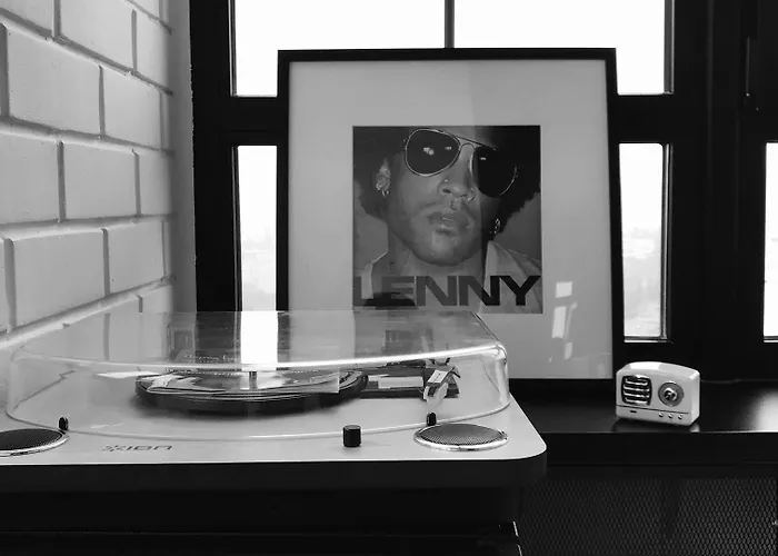 дизайн-отель комнаты и слухи 3* Одесса