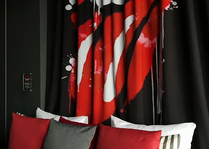 Design-hotel And Rumors Odessza