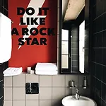 Design-hotel And Rumors 3*