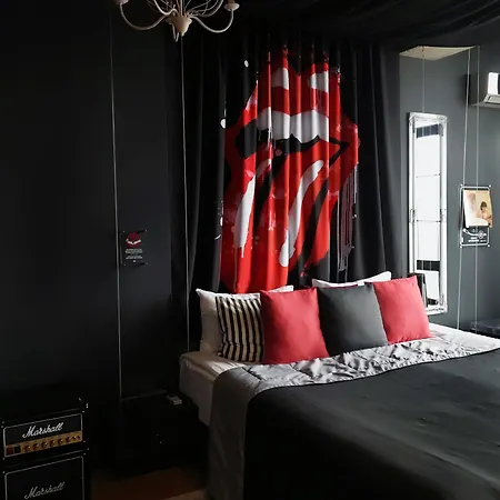 Design-hotel And Rumors 3*
