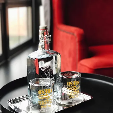 房间和房客设计酒店 敖德萨